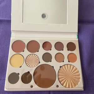 OFRA PRO PALETTE